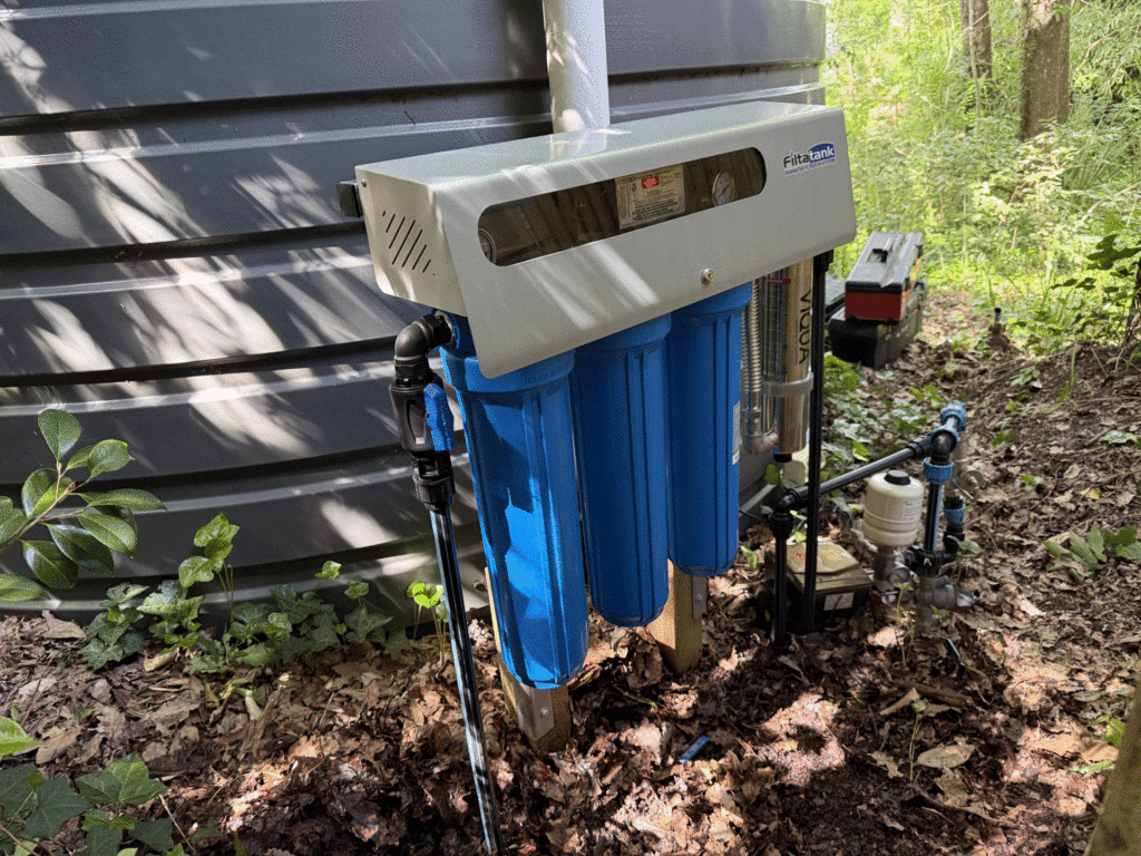 FT-303UV-rainwater-filtration-system-installed-on-frame