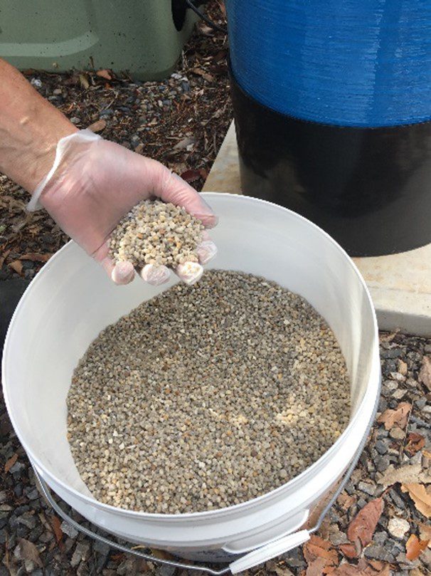 Tannin Media gravel in bucket