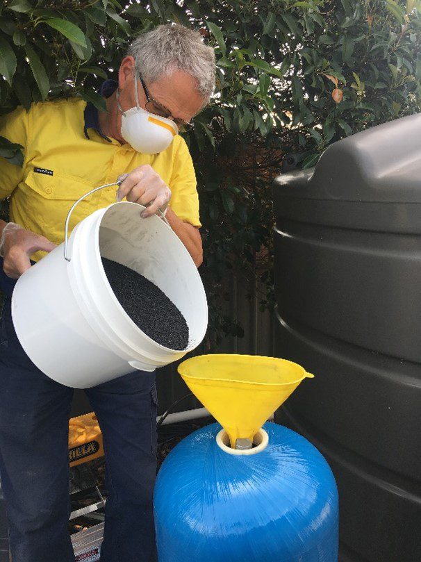 Tannin Media in bucket pouring